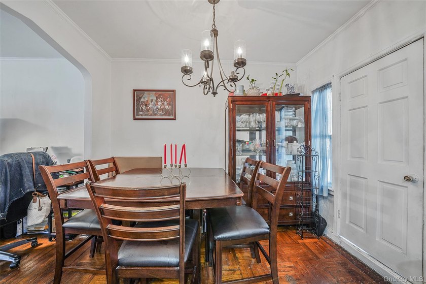 The Canarsie Brick Townhome. This well maintained townshouse has - photo 6