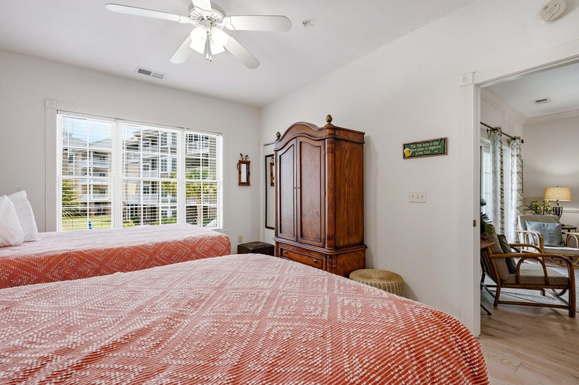 4895 Luster Leaf Cir 203 - photo 14