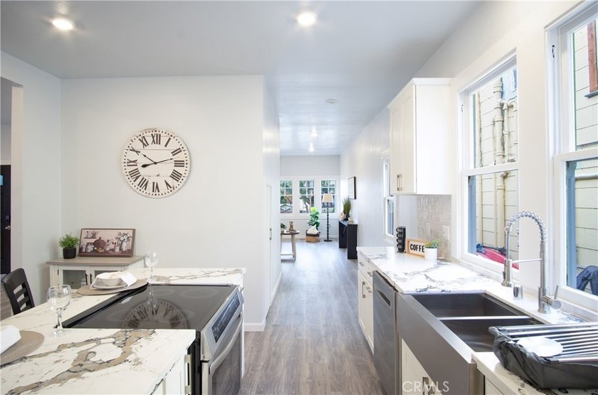 BACK ON THE MARKET! Seller will credit buyer for interest rate - photo 6