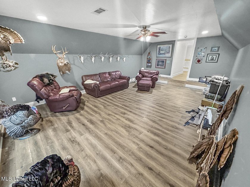 Welcome to 52 Ogden Road, your private getaway in the Kingston - photo 22