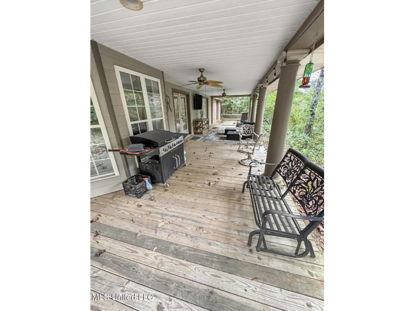 Welcome to 52 Ogden Road, your private getaway in the Kingston - photo 27