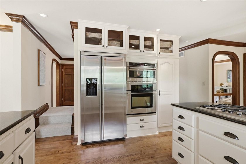 5 private wooded acres in the heart of Chenequa: this - photo 9