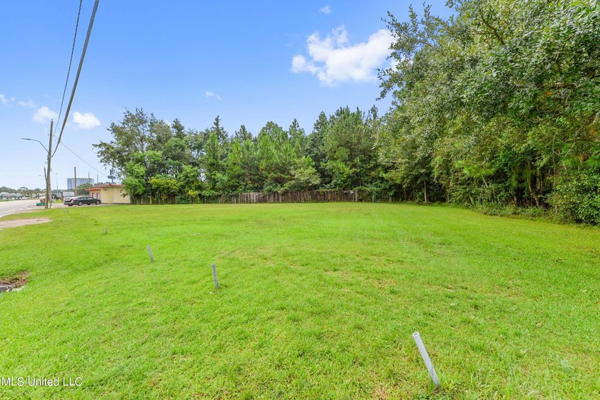 This property is located on the west exit of Interstate 1-10 in - photo 2