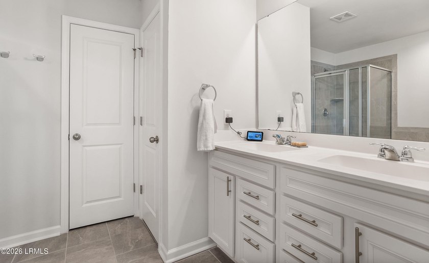 Welcome to 1 Toxaway Lane, where modern comfort meets Lowcountry - photo 28