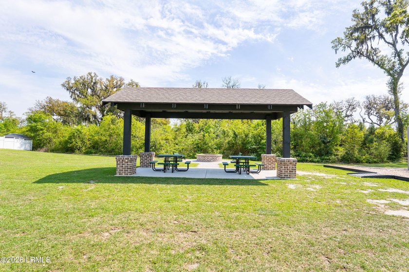 Welcome to 1 Toxaway Lane, where modern comfort meets Lowcountry - photo 38