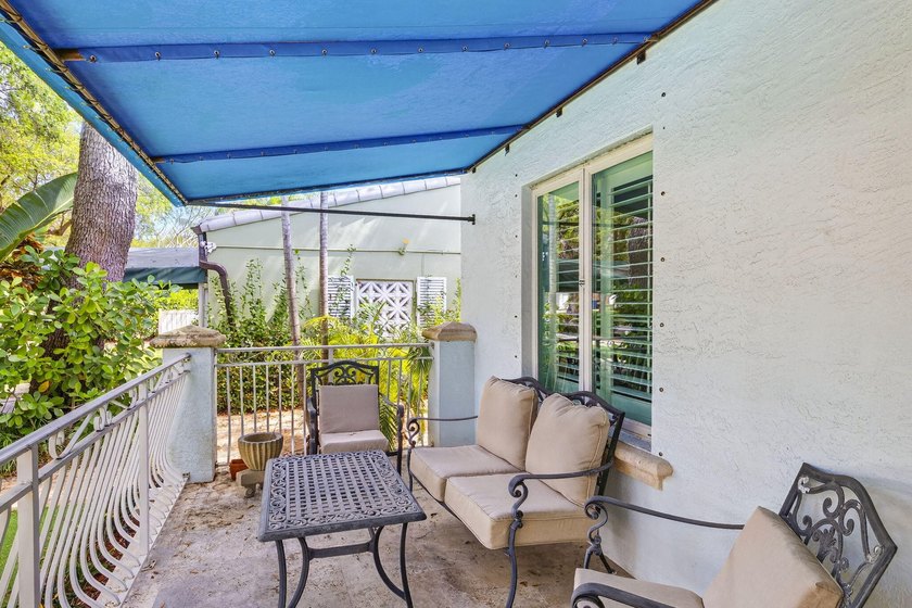 Gorgeous Rio Vista Residence! This coveted location and property - photo 4