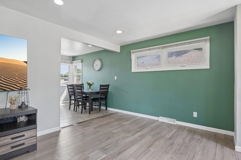 Welcome home to this impeccably maintained, low-maintenance - photo 8
