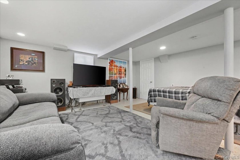 Welcome to this spacious and beautifully maintained stone-front - photo 29