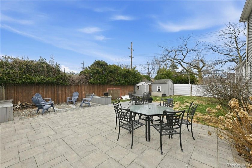 Welcome to this spacious and beautifully maintained stone-front - photo 33