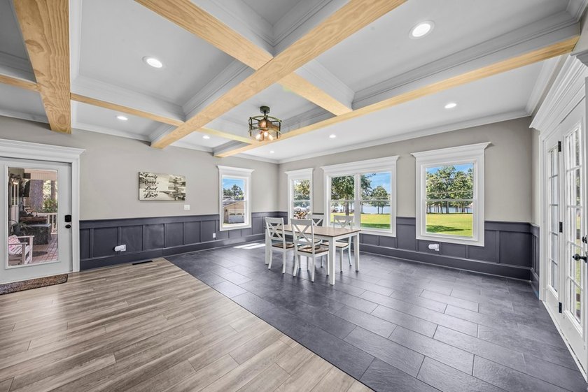 EXTRAORDINARY OPPORTUNITY TO OBTAIN OVER 4 ACRES OF PRIME LEVEL - photo 39
