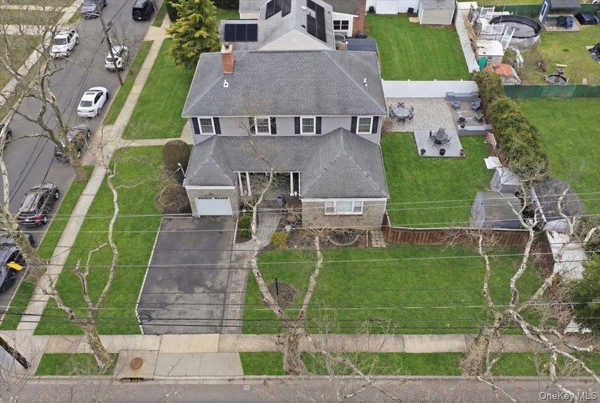 Welcome to this spacious and beautifully maintained stone-front - photo 41