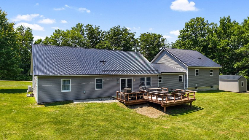Welcome to 1 Dakin Lane, where modern comfort meets Maine living - photo 5