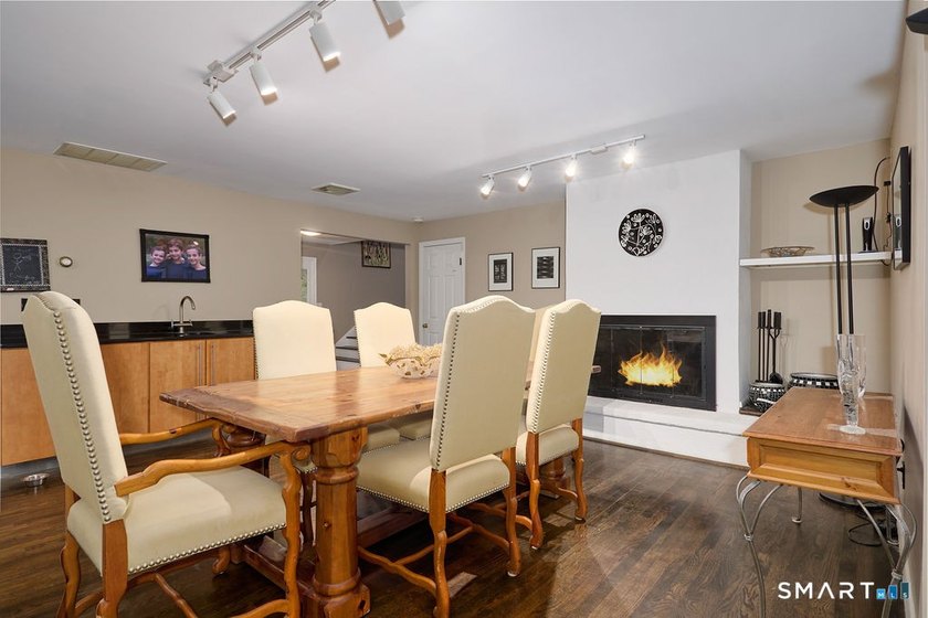This sensational open-concept home is designed for both comfort - photo 9