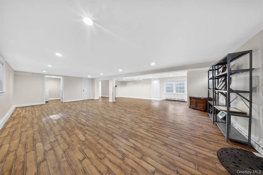 Welcome to this exceptional, beautifully renovated wide-line - photo 12