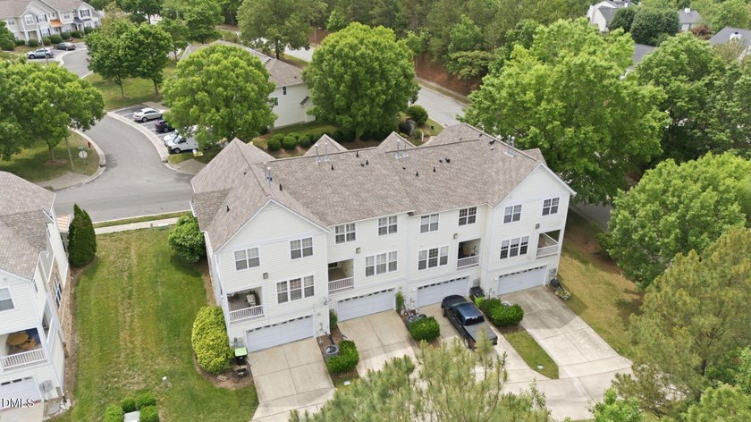 PRICE ADJUSTMENT! Welcome home to 4304 Brynwood Avenue, a - photo 4