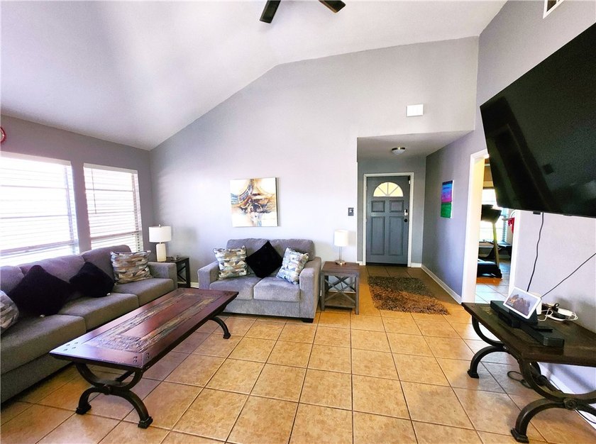Step into this beautiful updated 2-bedroom, 1-bath home that - photo 7