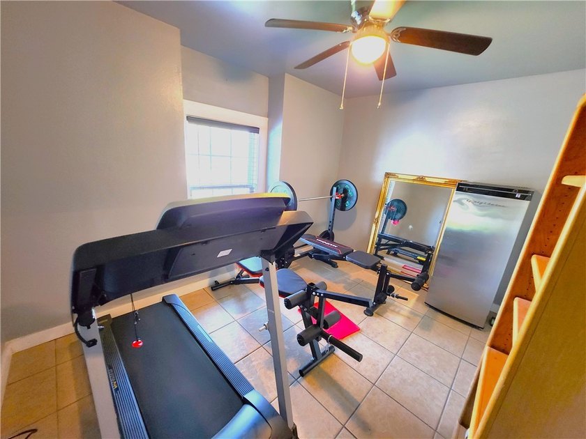 Step into this beautiful updated 2-bedroom, 1-bath home that - photo 8
