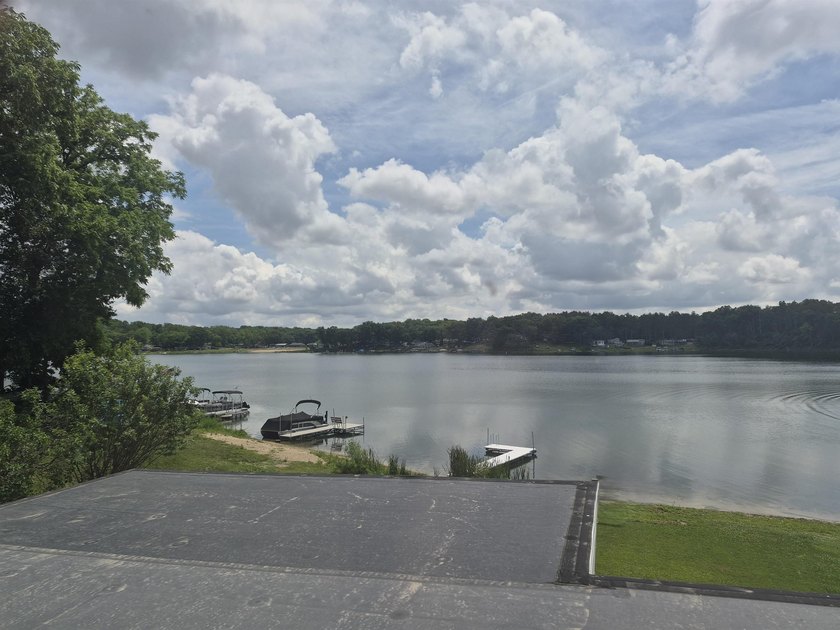 EXPERIENCE THE FEELING OF THE NORTHWOODS JUST OVER THE BORDER IN - photo 20