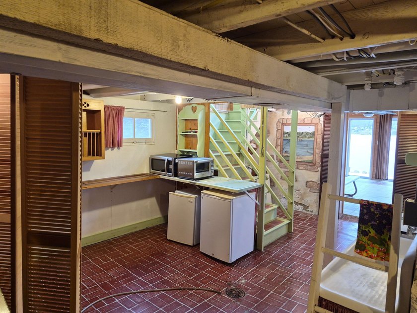 EXPERIENCE THE FEELING OF THE NORTHWOODS JUST OVER THE BORDER IN - photo 23
