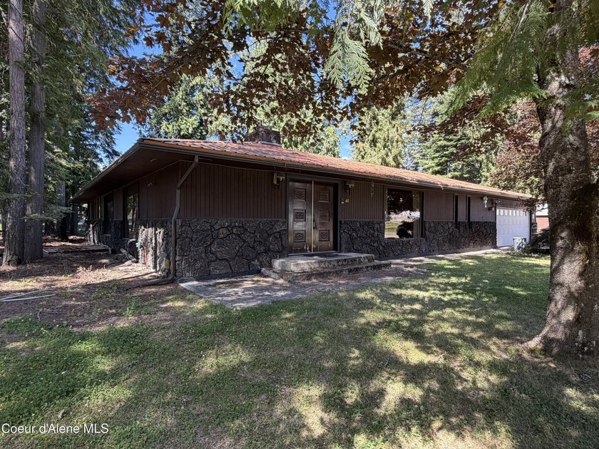 Enjoy waterfront living with this 3-bedroom, 2-bath home - photo 34