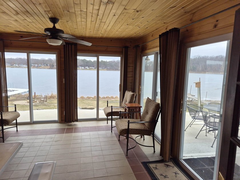 EXPERIENCE THE FEELING OF THE NORTHWOODS JUST OVER THE BORDER IN - photo 34
