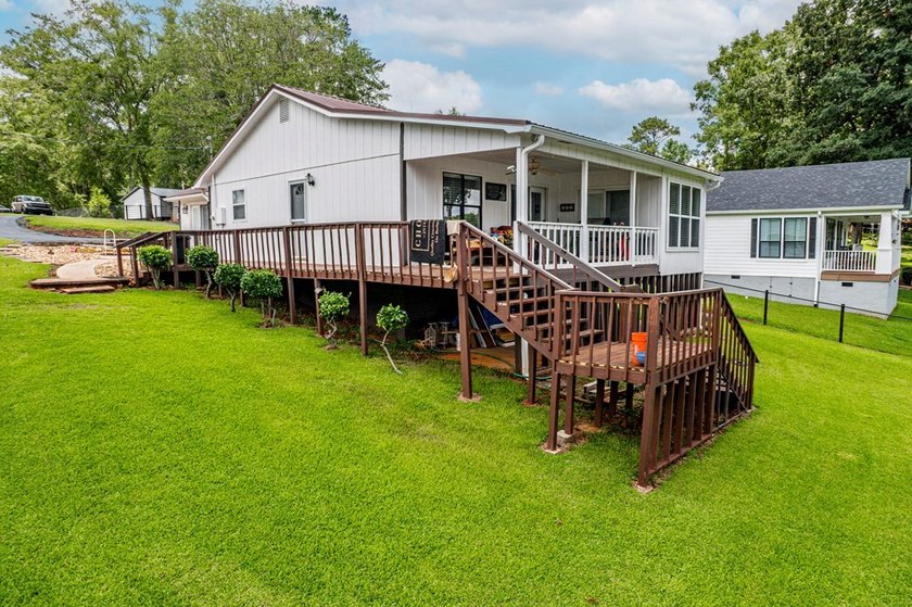 Welcome to 477 Avant Road, where classic Lake Sinclair cottage - photo 37