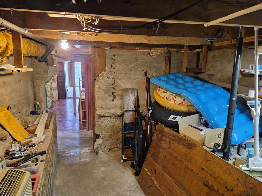 EXPERIENCE THE FEELING OF THE NORTHWOODS JUST OVER THE BORDER IN - photo 42