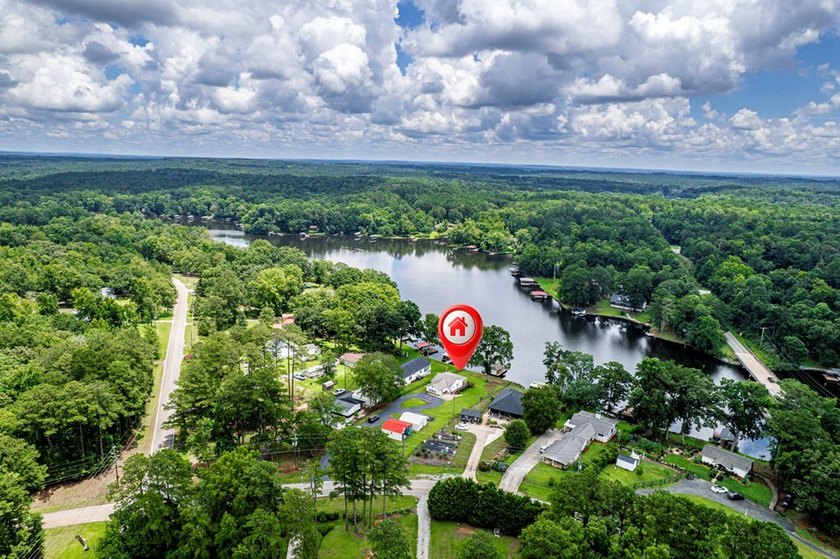 Welcome to 477 Avant Road, where classic Lake Sinclair cottage - photo 46