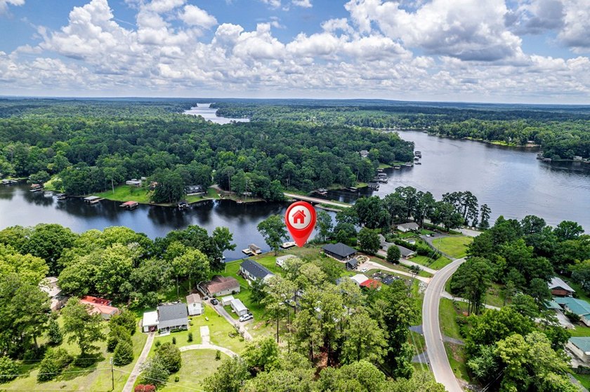 Welcome to 477 Avant Road, where classic Lake Sinclair cottage - photo 47