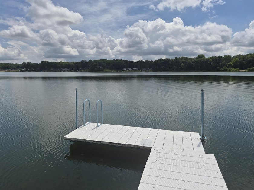 EXPERIENCE THE FEELING OF THE NORTHWOODS JUST OVER THE BORDER IN - photo 50