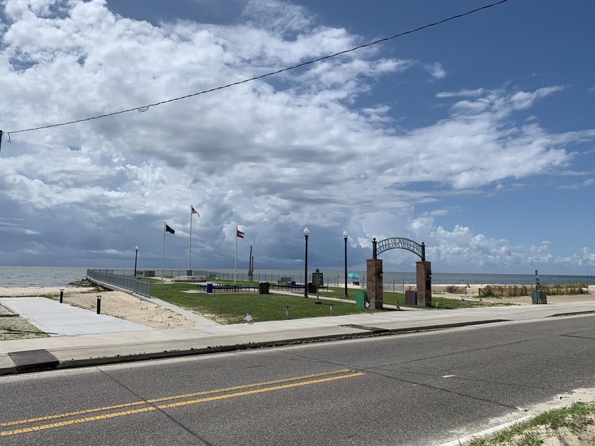 REDUCED! Beach front lot with beautiful view of the Gulf of - photo 4