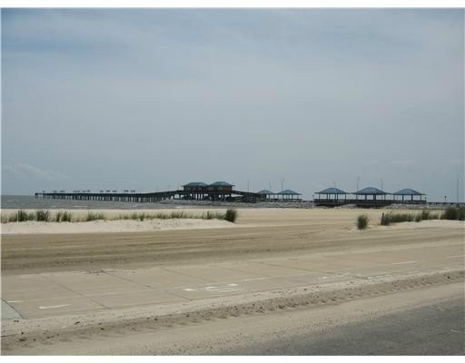 REDUCED! Beach front lot with beautiful view of the Gulf of - photo 5