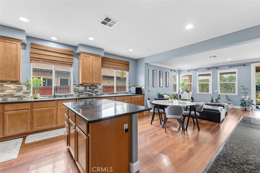 NO HOA! LOW TAXES! First time on the market by the original - photo 25