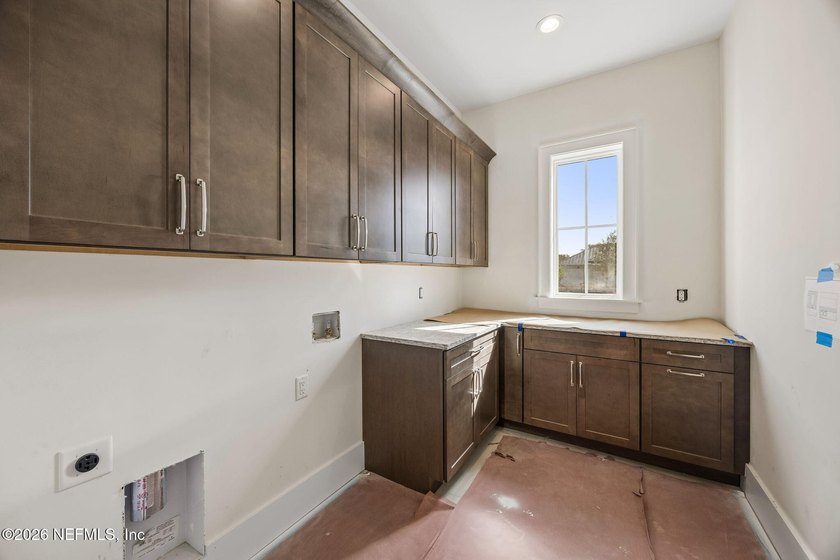 Experience exceptional luxury in this stunning new construction - photo 31
