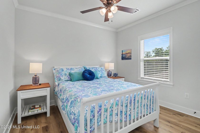 Welcome to your private waterfront escape in one of Bay St - photo 23