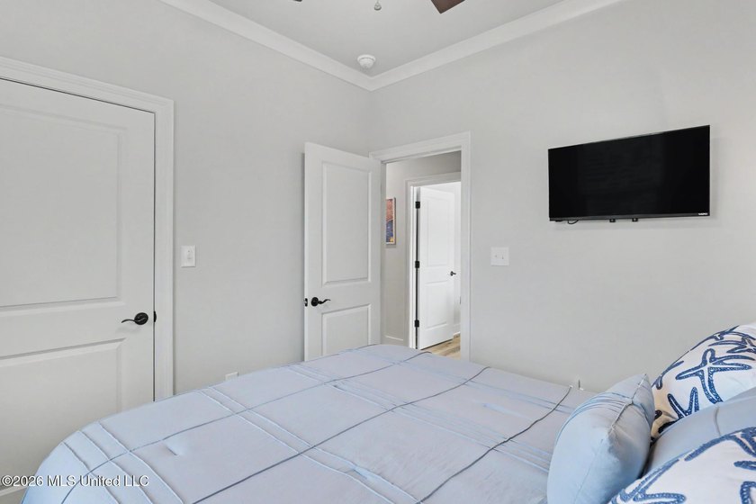 Welcome to your private waterfront escape in one of Bay St - photo 28