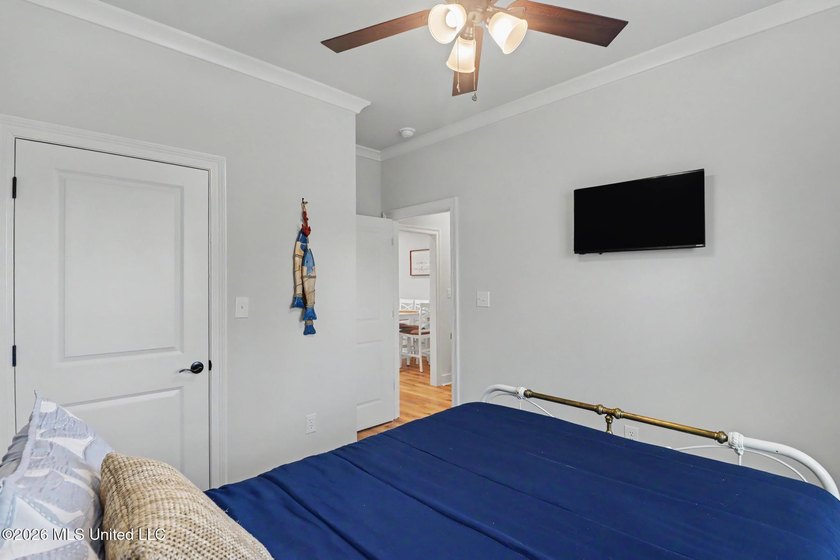 Welcome to your private waterfront escape in one of Bay St - photo 30