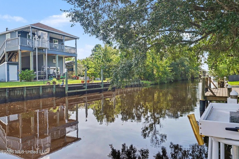 Welcome to your private waterfront escape in one of Bay St - photo 39