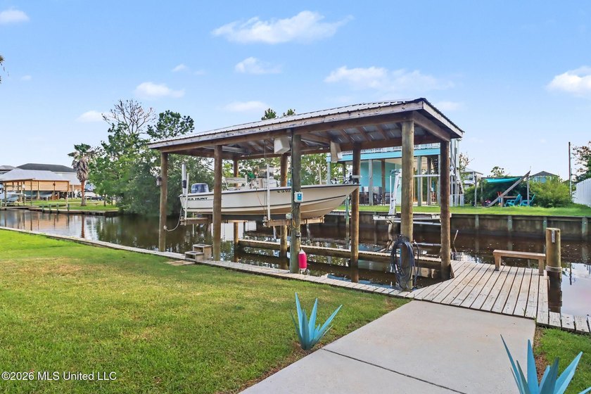 Welcome to your private waterfront escape in one of Bay St - photo 42
