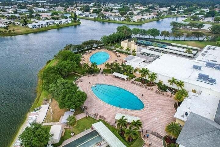 Located near the clubhouse and Haverhill gate, this desirable - photo 16