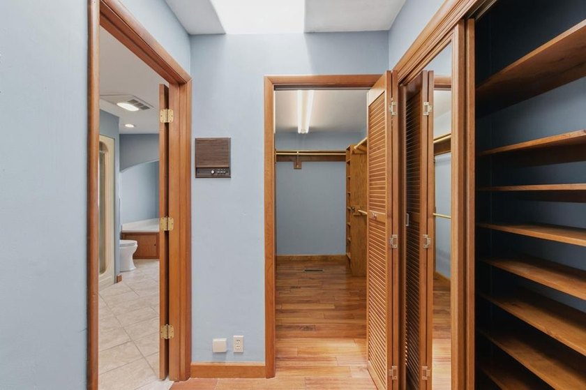 Never before offered on the market, this one-owner, custom-built - photo 22