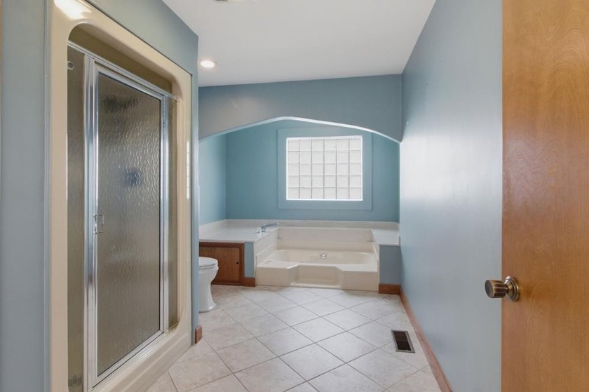 Never before offered on the market, this one-owner, custom-built - photo 25