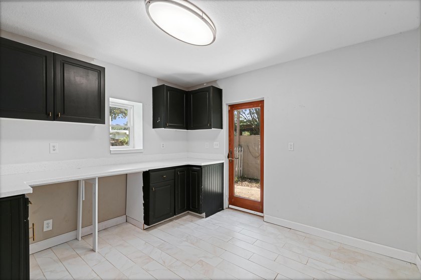 BEING SOLD AS-IS Welcome to this beautifully 3-bedroom, 2-bath - photo 14