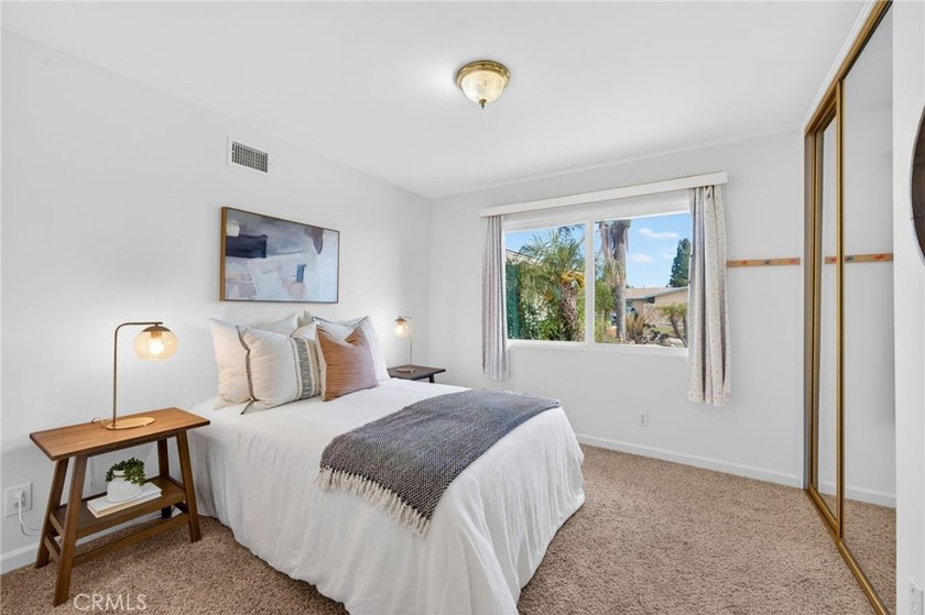 Summer Special! Welcome to this beautifully upgraded turnkey - photo 26