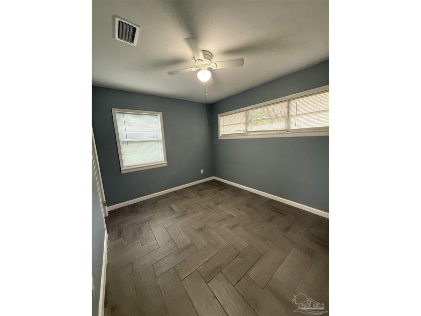 Looking for a home that is move in ready? Look no further! This - photo 8