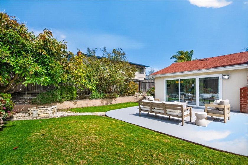 Summer Special! Welcome to this beautifully upgraded turnkey - photo 36