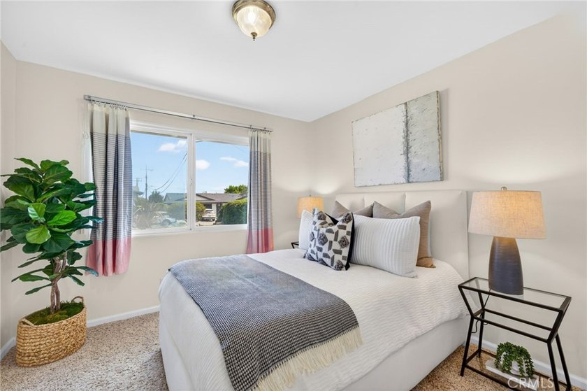 Summer Special! Welcome to this beautifully upgraded turnkey - photo 39