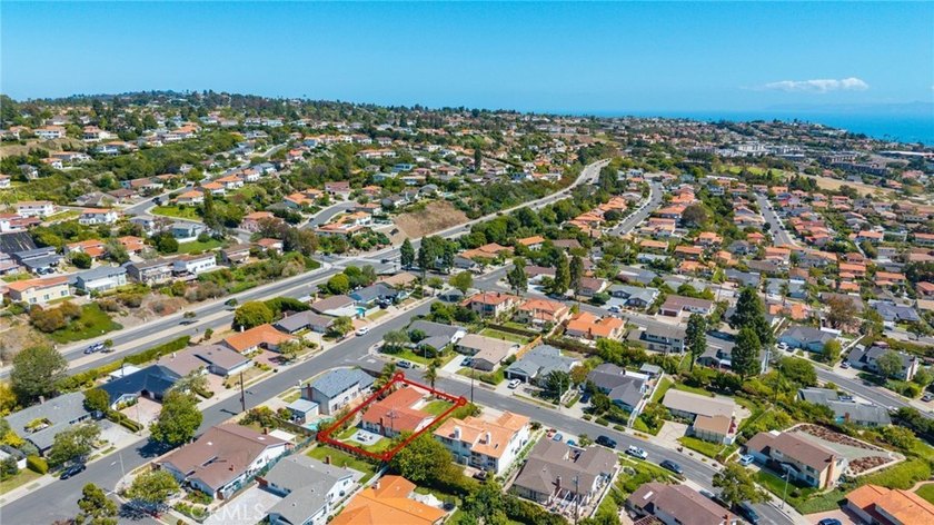 Summer Special! Welcome to this beautifully upgraded turnkey - photo 47