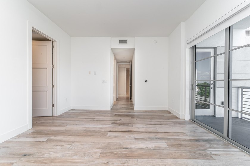 Spacious residence with an open concept floor plan, featuring 2 - photo 11