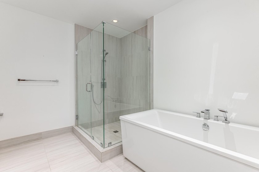 Spacious residence with an open concept floor plan, featuring 2 - photo 13